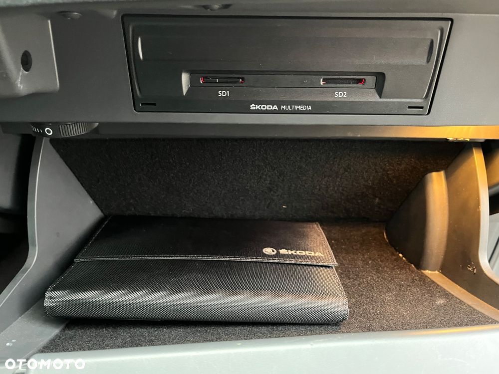 Skoda Superb 2.0 TDI Style DSG - 39