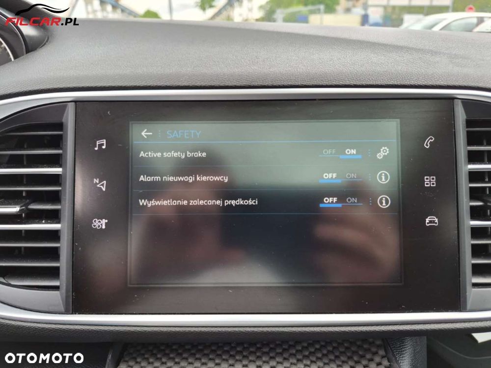 Peugeot 308 - 13