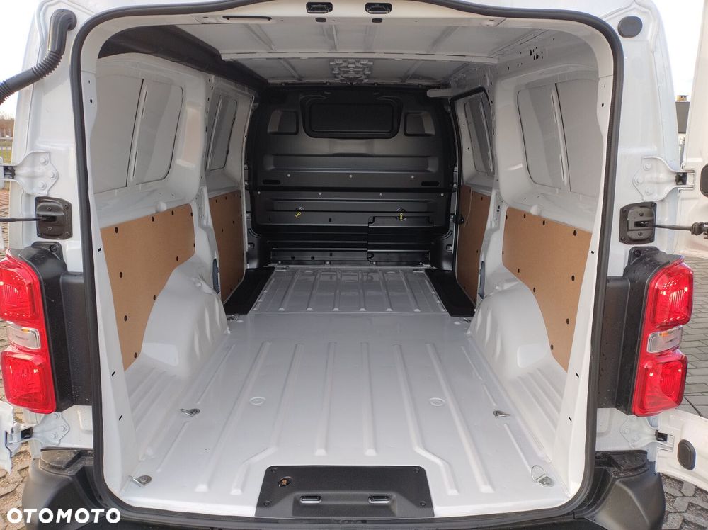 Opel Vivaro Vivaro Furgon XL Diesel 2.2 150 KM Automat - 10