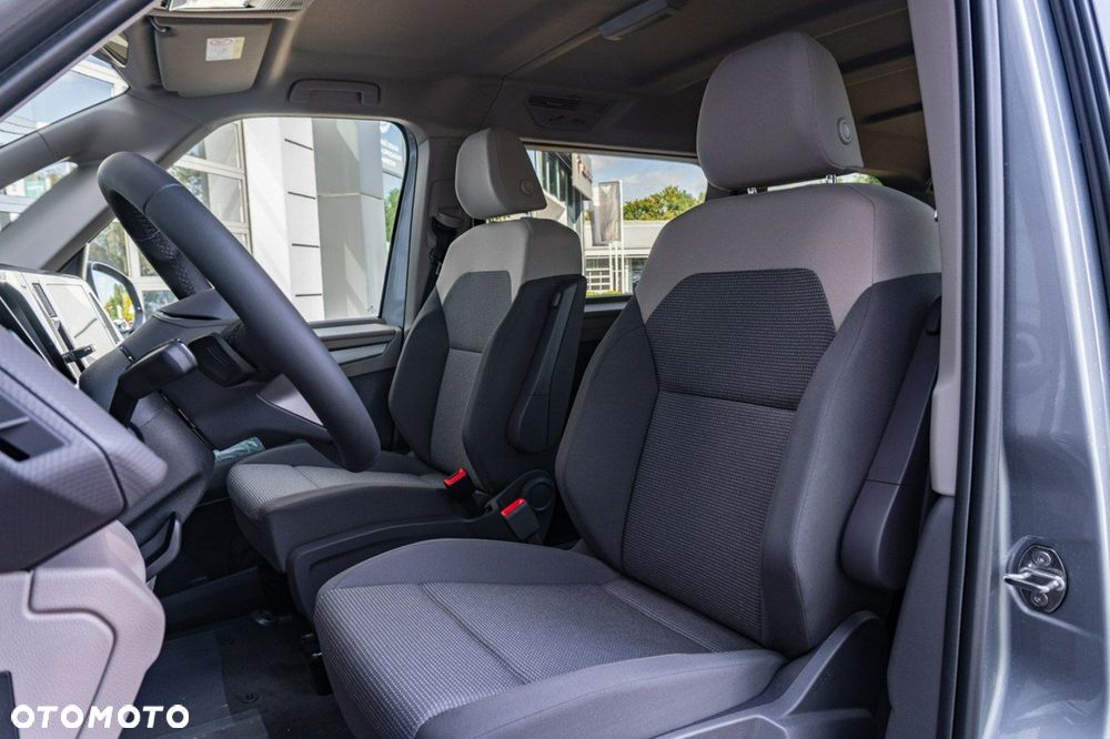 Volkswagen Multivan - 13
