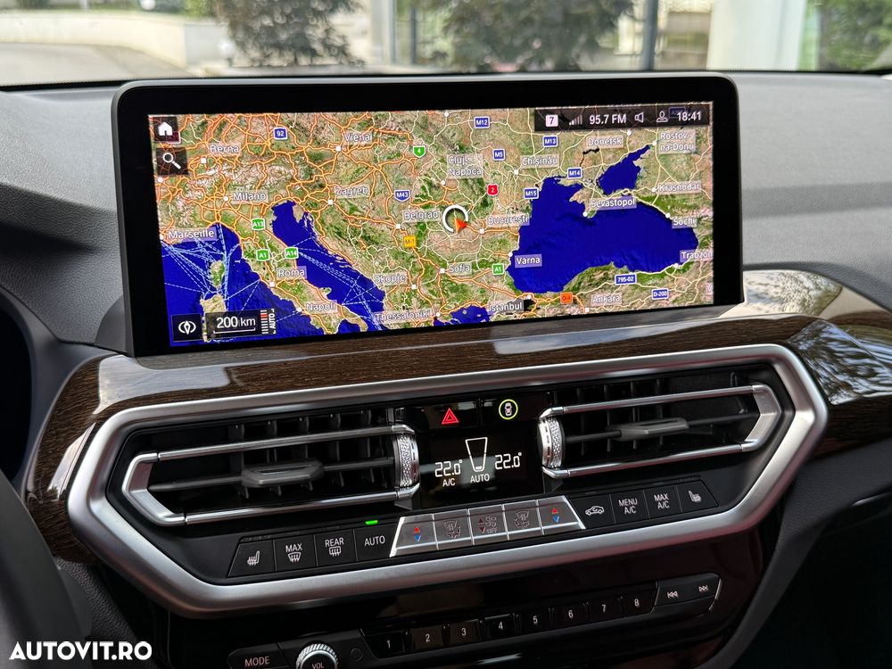 BMW X3 xDrive20d AT Luxury Line - 9