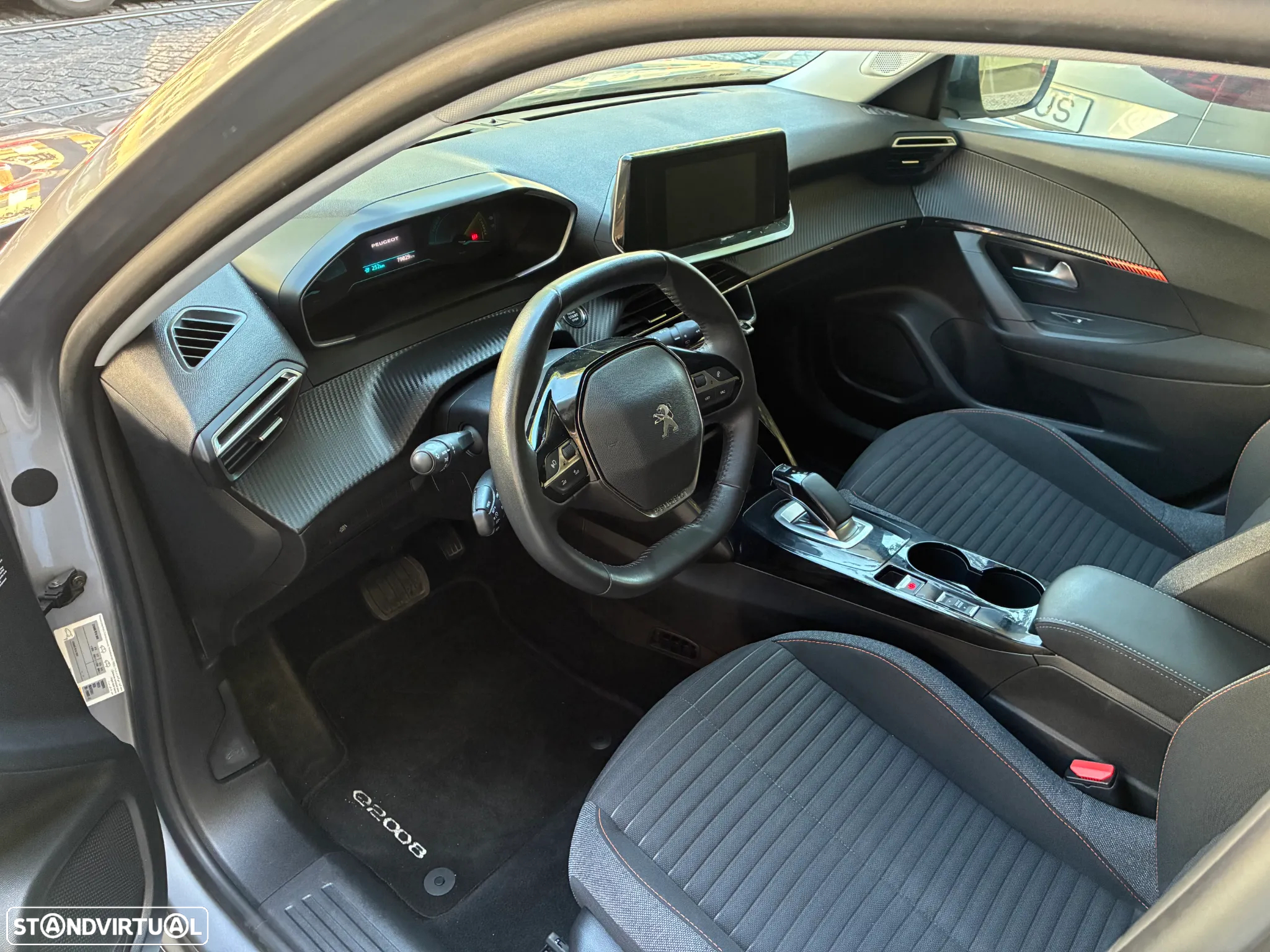 Peugeot e-2008 50 kWh Active Pack - 10