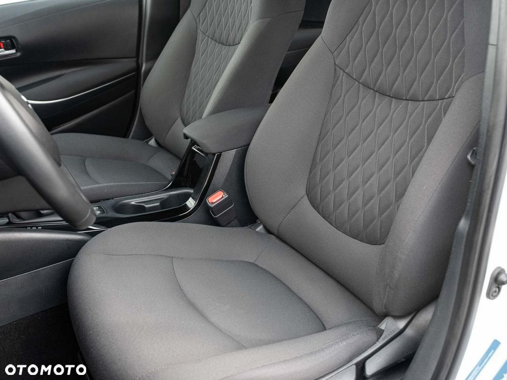 Toyota Corolla - 12