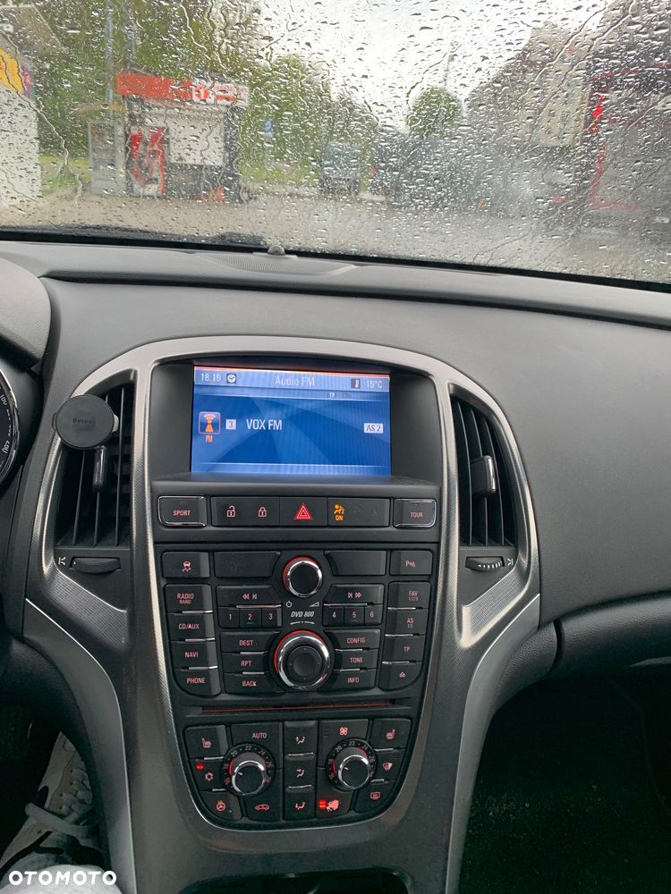 Opel Astra 1.6 Turbo - 5