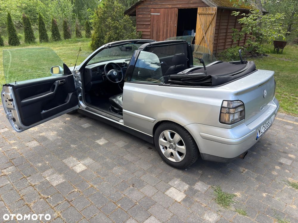 Volkswagen Golf Cabrio 2.0 - 11