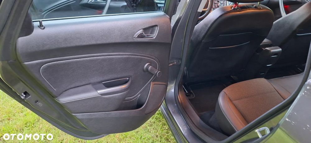 Opel Astra 1.4 ecoFLEX - 12