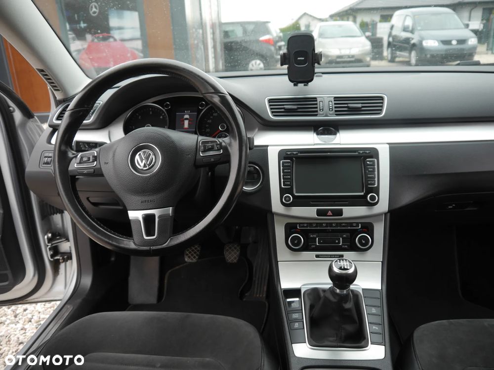 Volkswagen Passat 2.0 TDI BlueMotion Technology Highline - 8
