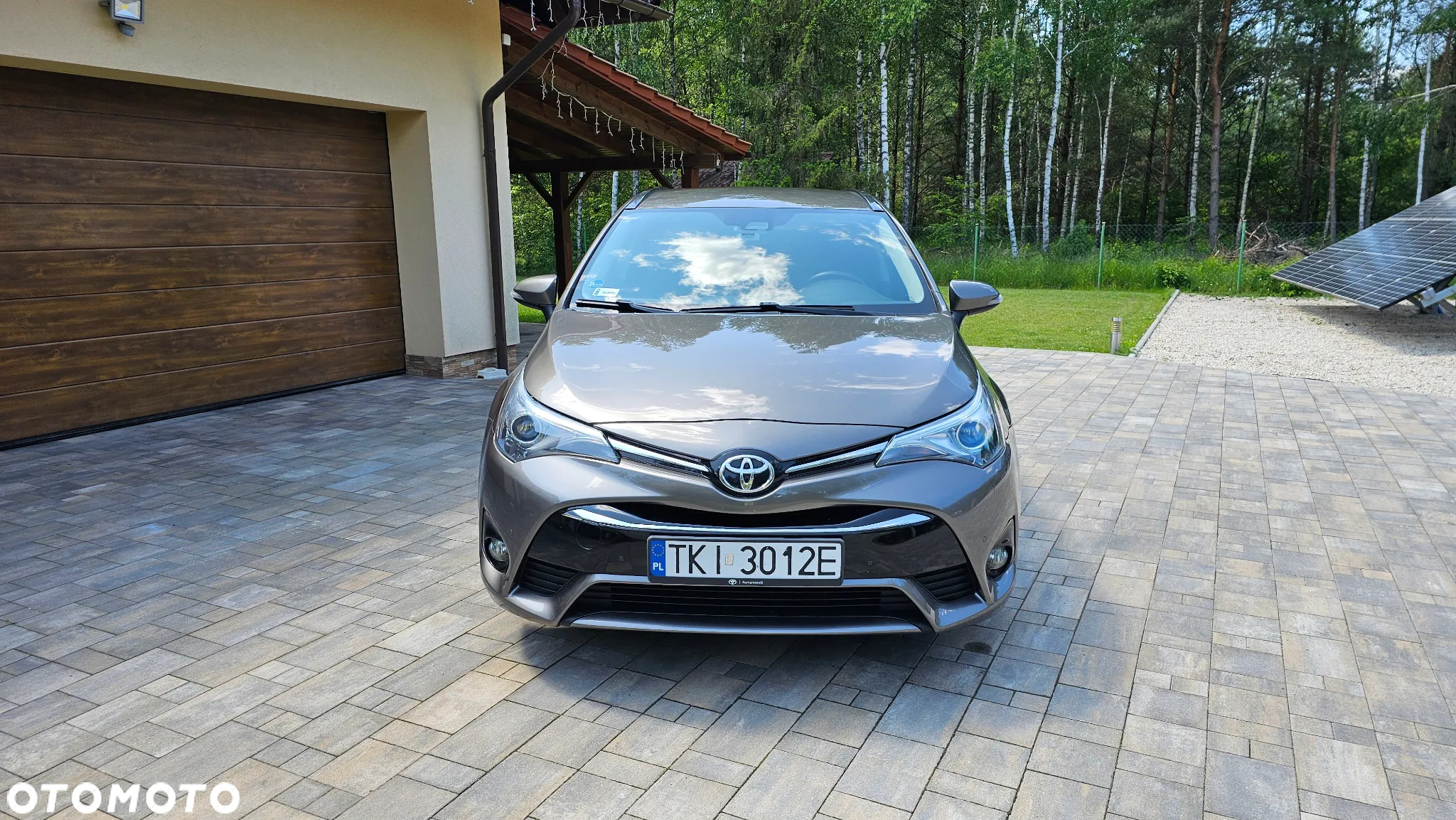 Toyota Avensis 2.0 D-4D Premium - 3