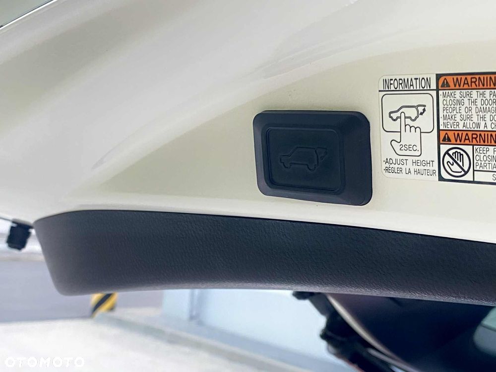 Toyota RAV4 Hybrid Premium 4x2 - 30