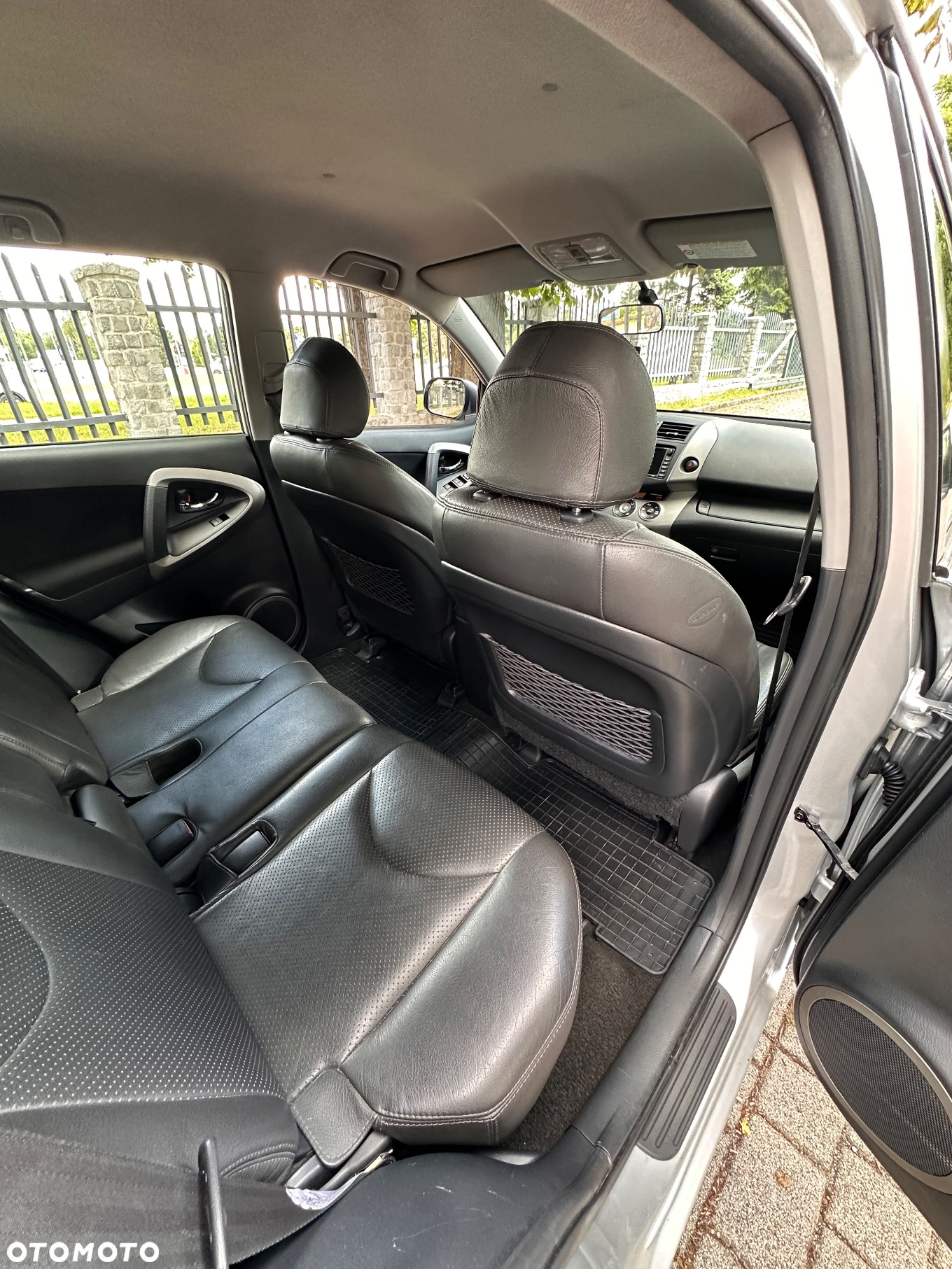 Toyota RAV4 2.2 D-CAT Sol - 23