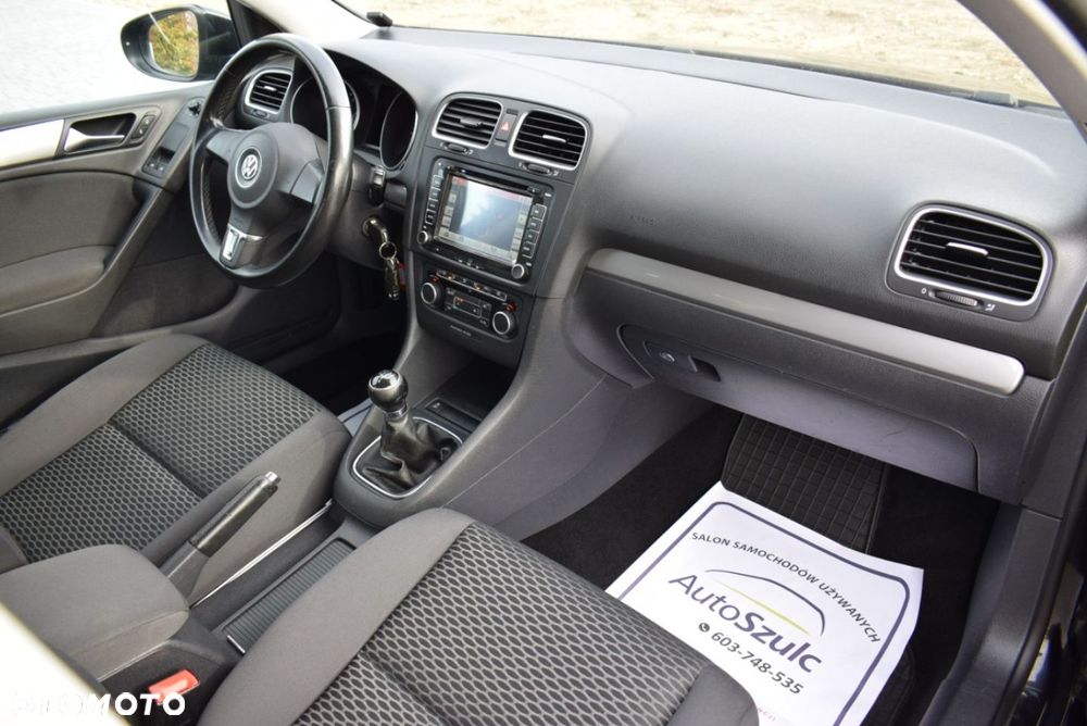 Volkswagen Golf - 21