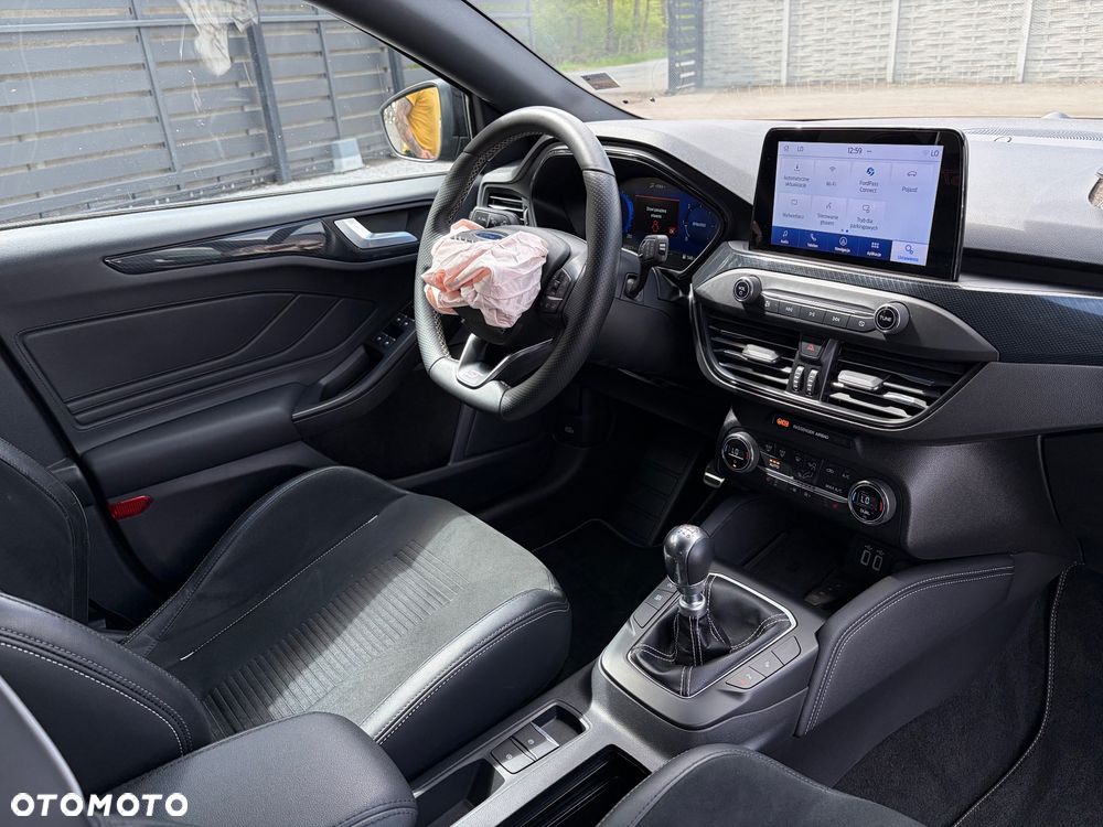 Ford Focus 2.0 EcoBlue ST - 29