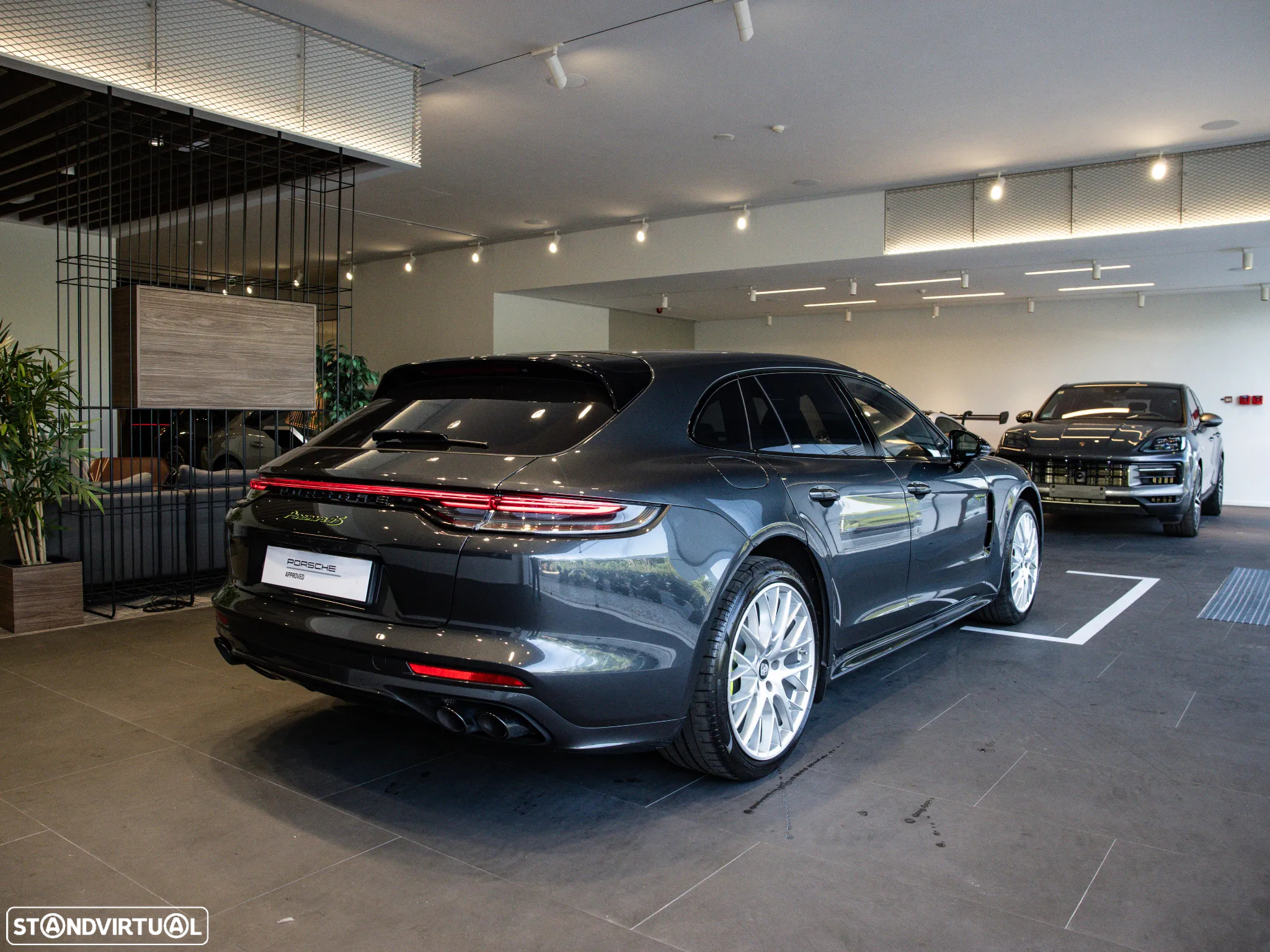 Porsche Panamera Sport Turismo 4S E-Hybrid - 6