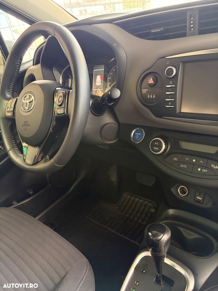Toyota Yaris 1.5 VVT-i HSD Dynamic - 20