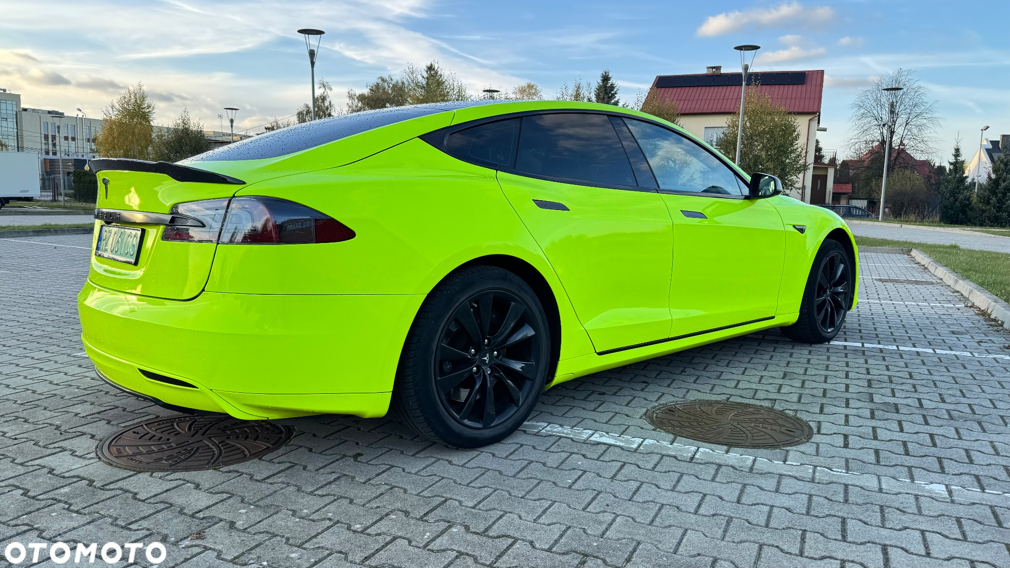 Tesla Model S Standard - 10