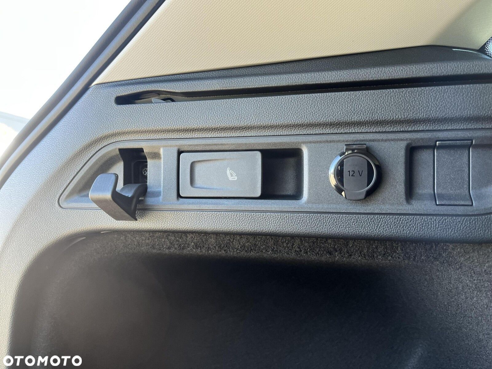Volkswagen Passat 2.0 TDI SCR Elegance DSG - 16