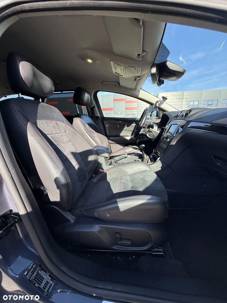 Ford Mondeo 2.0 TDCi Titanium - 13