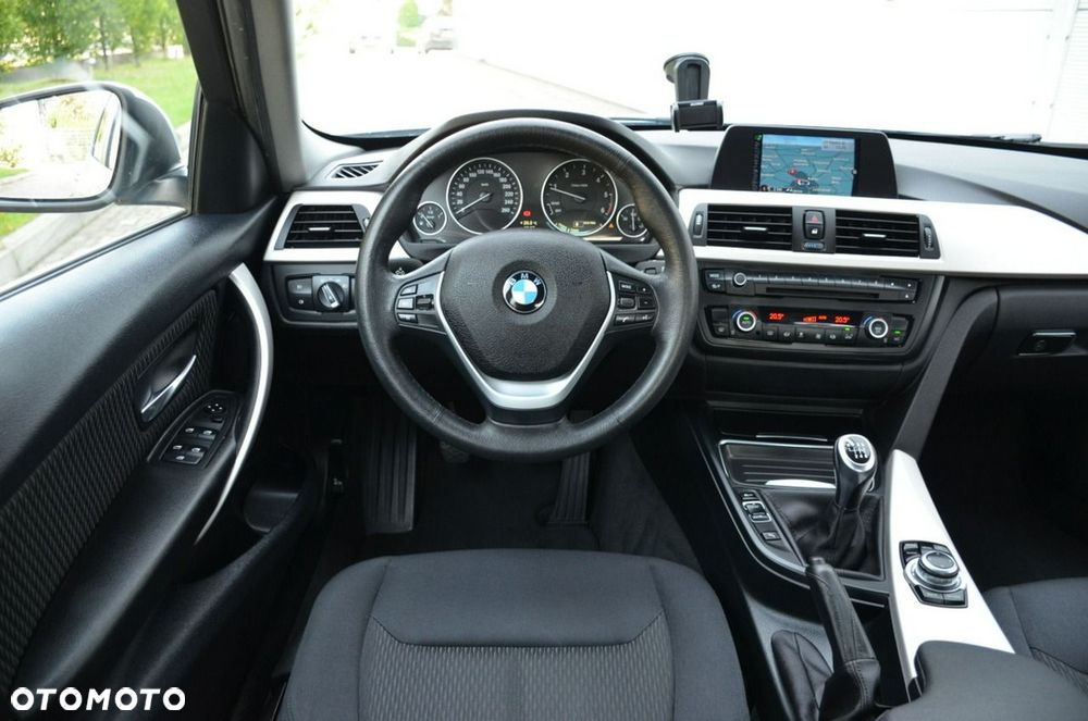 BMW Seria 3 - 26