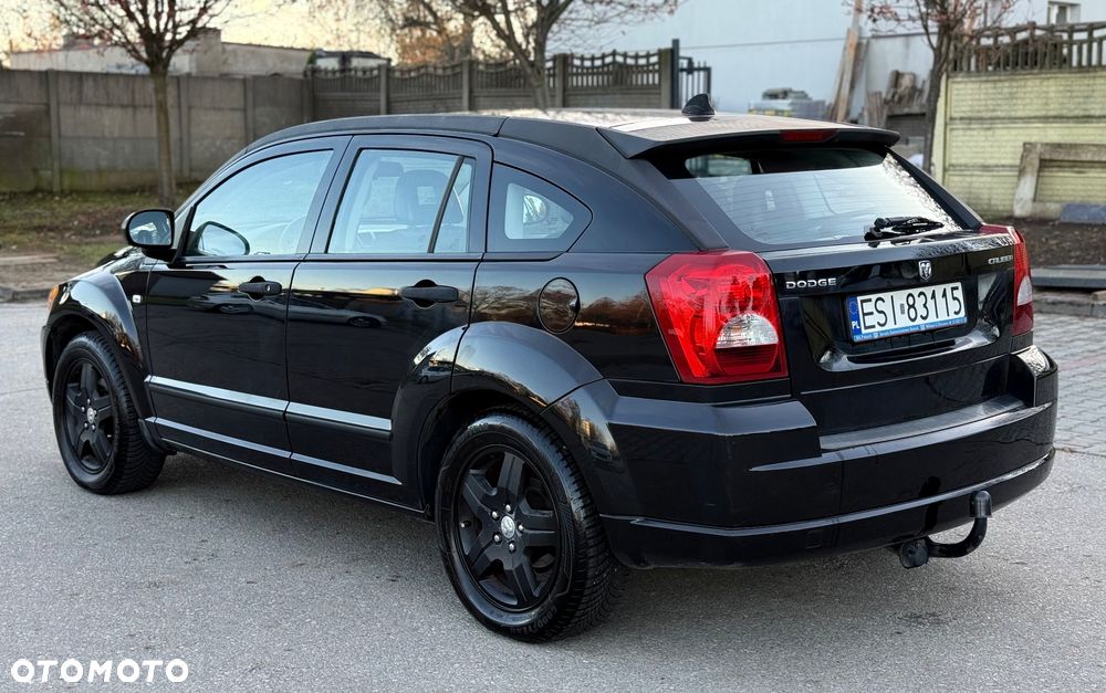 Dodge Caliber - 4