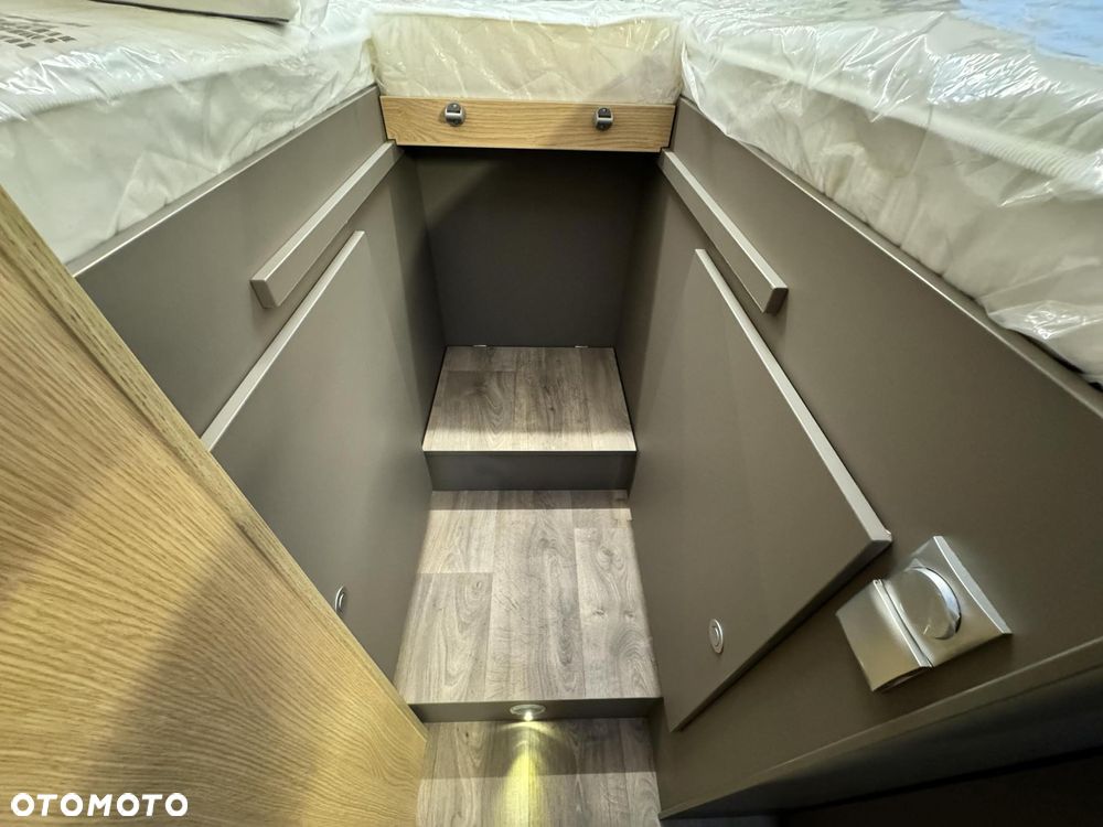 LMC Tourer Lift H664G - 4 osobowy, Używany, FV23%, Doposażony - 37