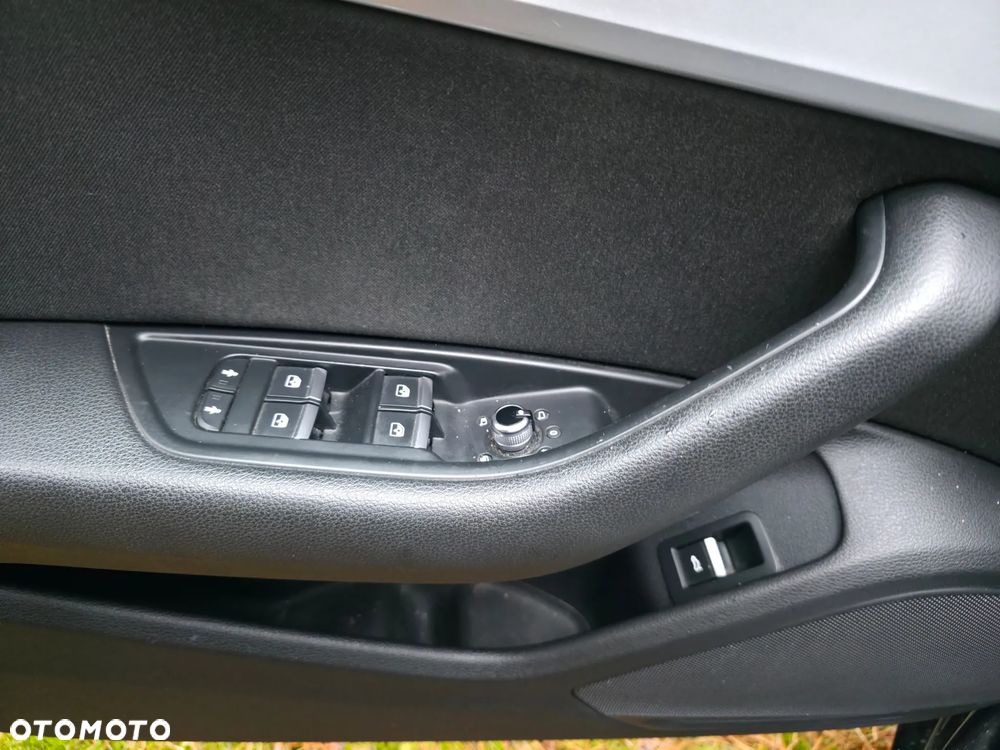 Audi A4 Limousine 2.0 TDI Sport S tronic - 30