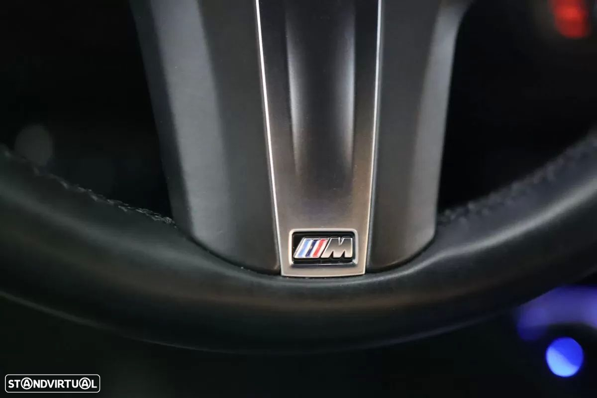 BMW 116 d Pack M Shadow Auto - 20