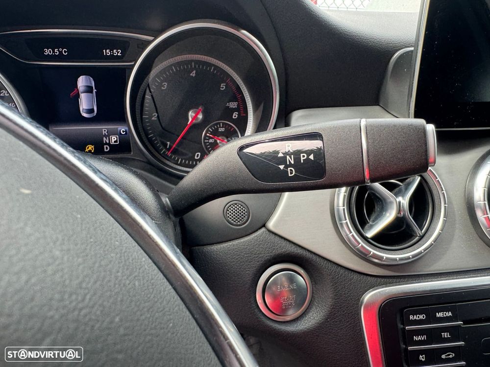 Mercedes-Benz CLA 220 d AMG Line Aut. — fotografia 29