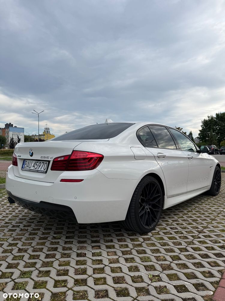 BMW Seria 5 525d xDrive - 8