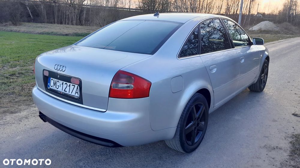 Audi A6 Limousine 2.4 - 3