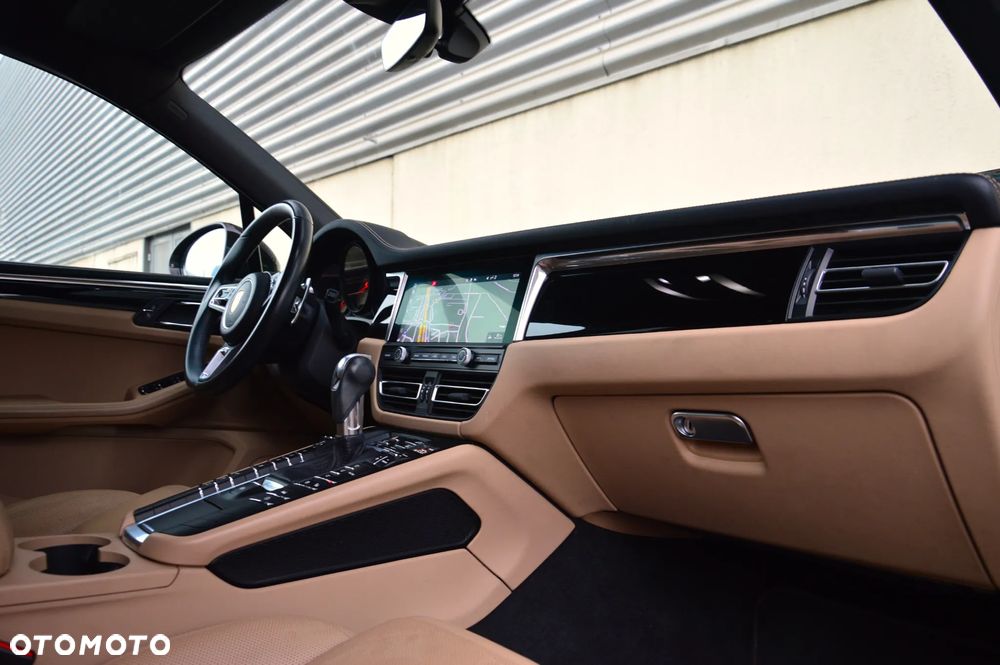 Porsche Macan Standard - 17