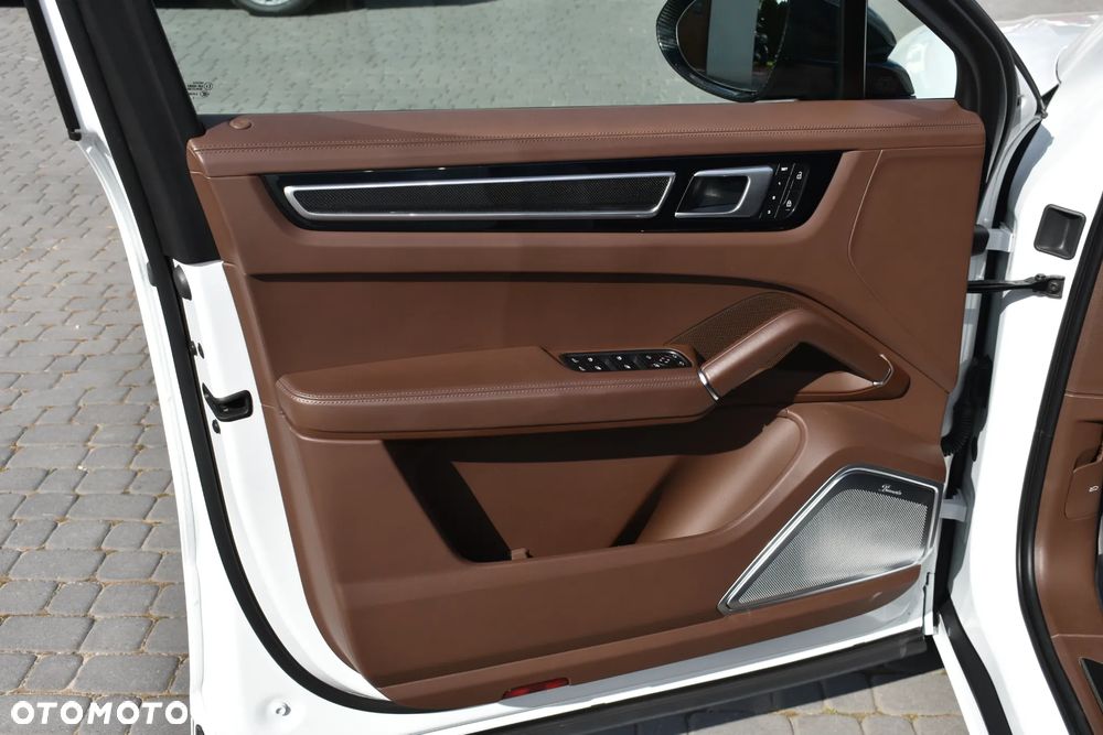 Porsche Cayenne - 17