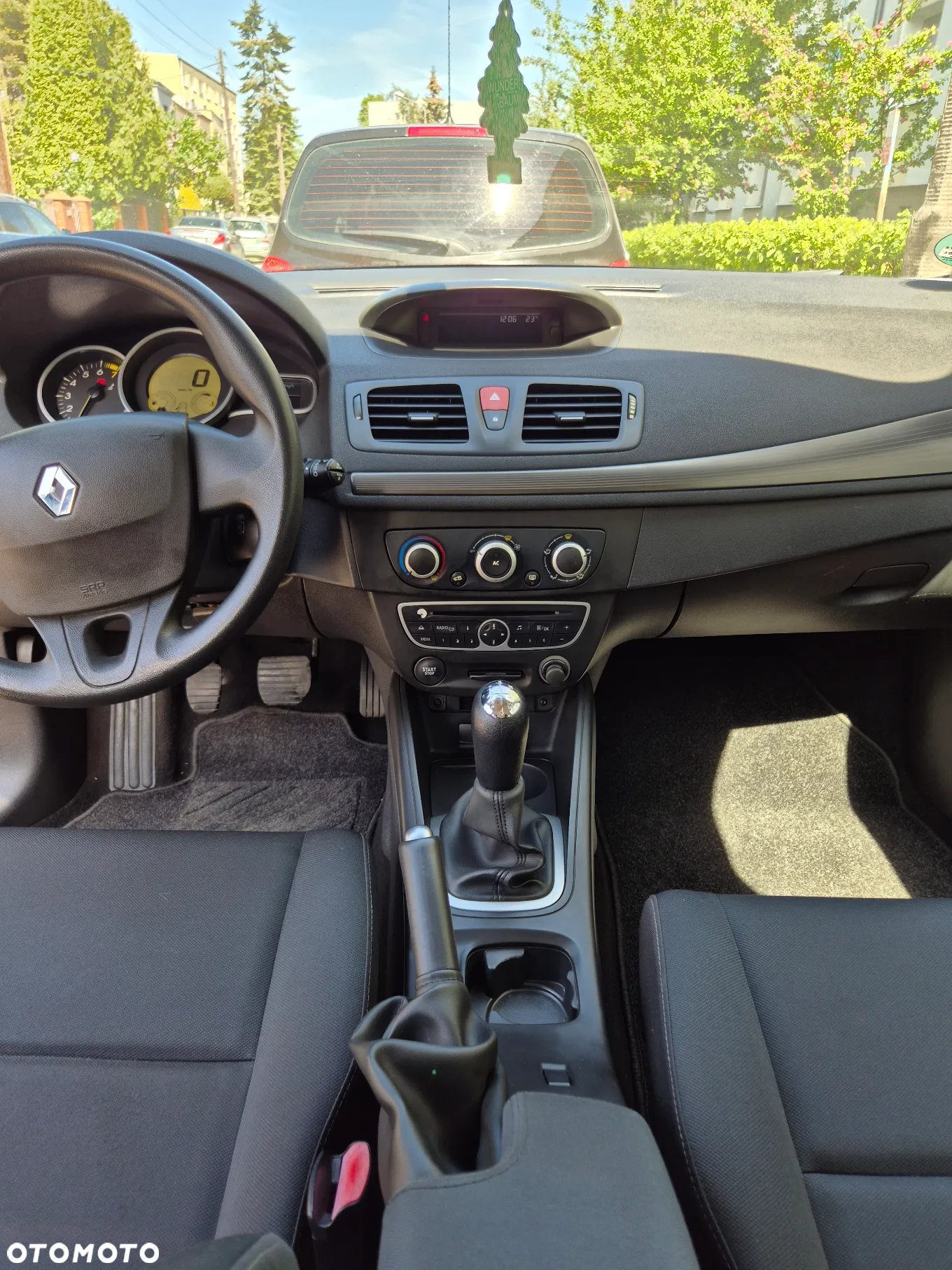 Renault Megane 1.6 16V 100 Authentique - 16