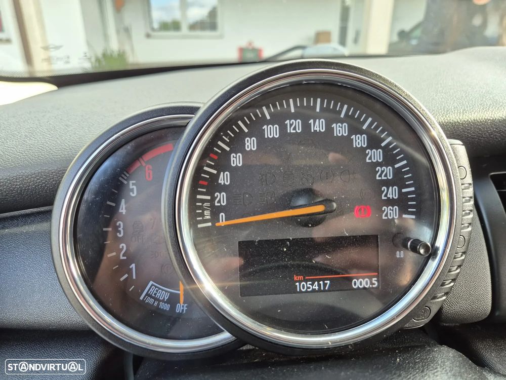 MINI 3 Portas One D - 21