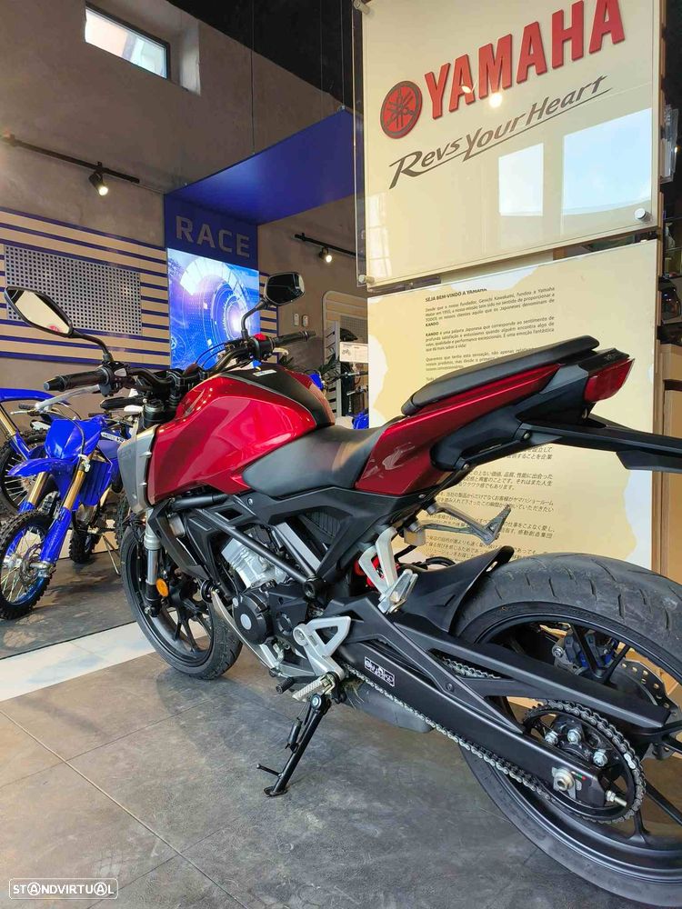 Honda CB 125R - 5
