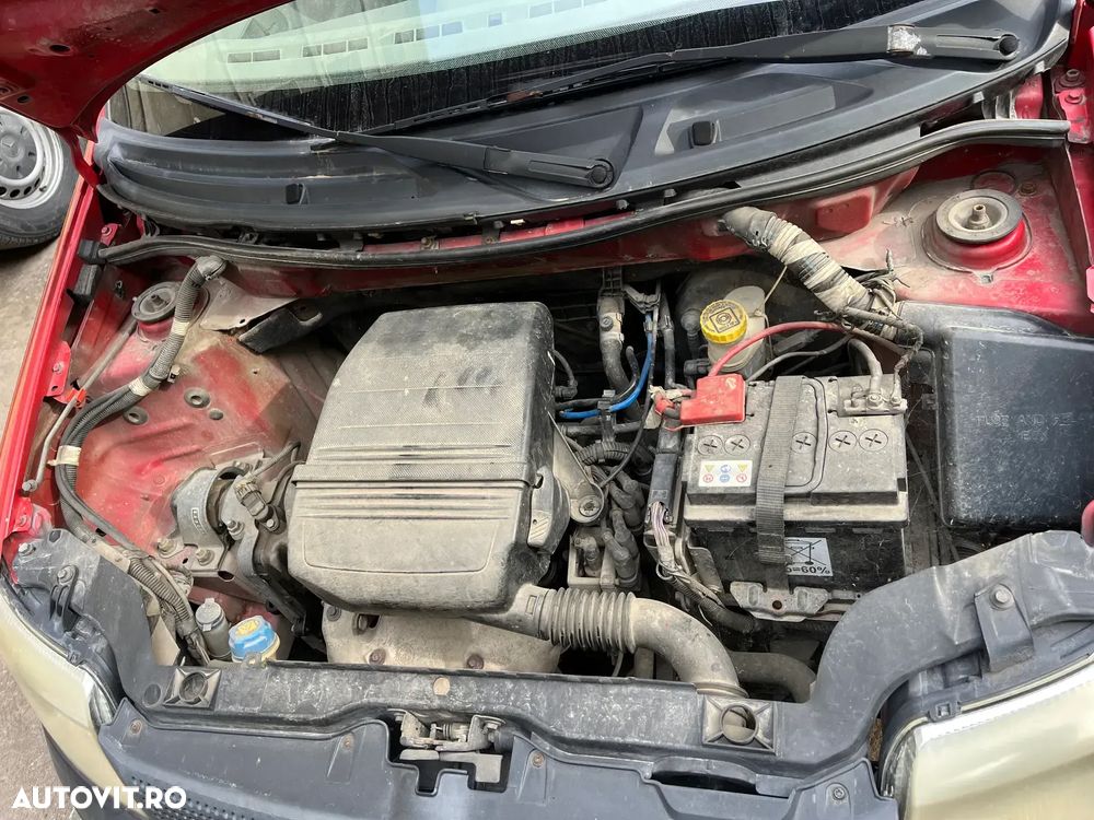 Dezmembrez Fiat Panda 2005 rosu benzina - 4