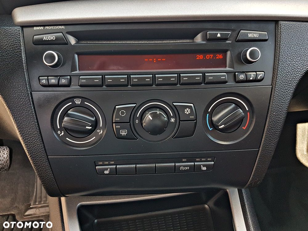 BMW Seria 1 118i Edition Sport - 17