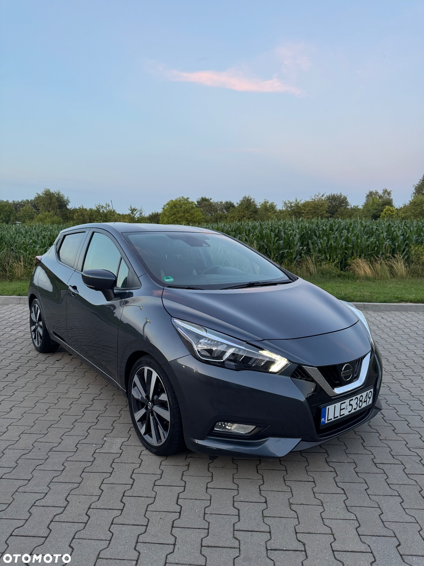 Nissan Micra 1.0 DIG-T Tekna - 10