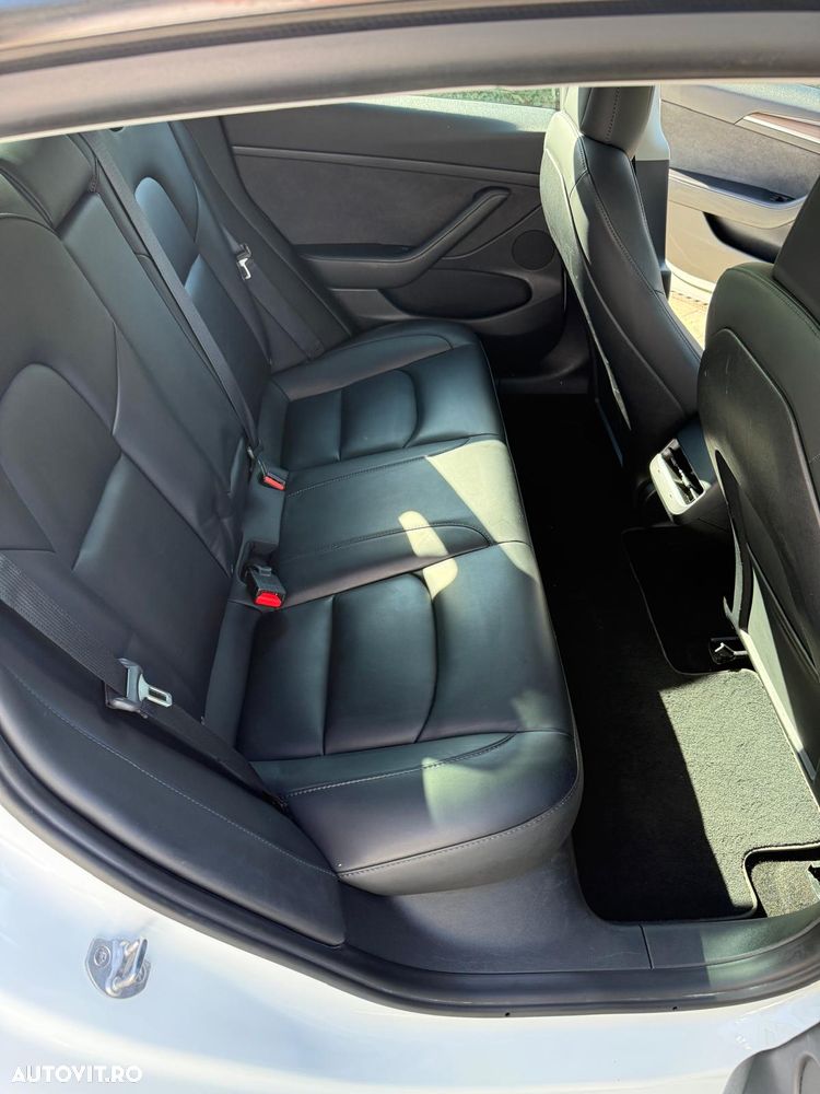 Tesla Model 3 - 19