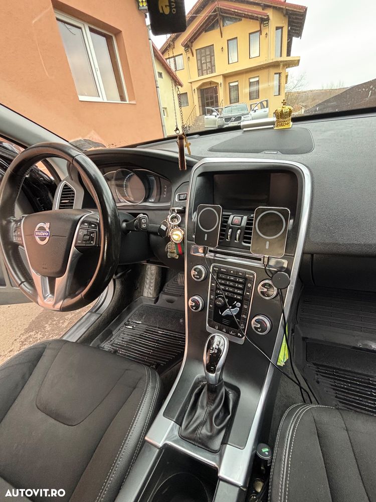 Volvo XC 60 D5 AWD Geartronic Ocean Race - 24