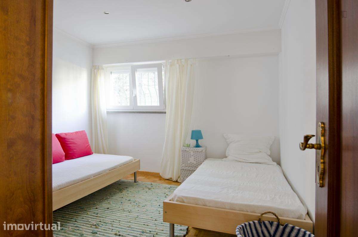 Quarto - localizado em Telheiras Lisbon - Grande imagem: 3/27