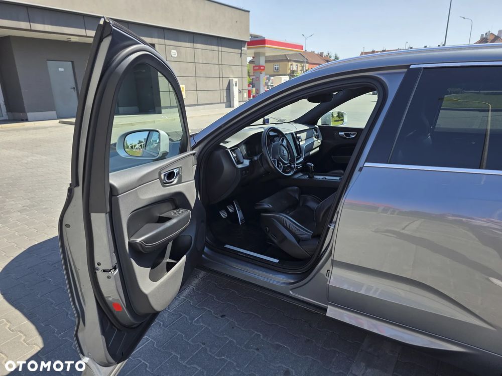 Volvo XC 60 D3 SCR R-Design - 11