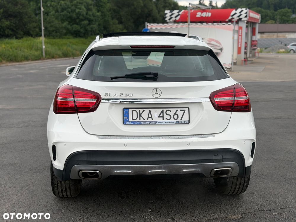 Mercedes-Benz GLA 200 7G-DCT Edition 1 - 11