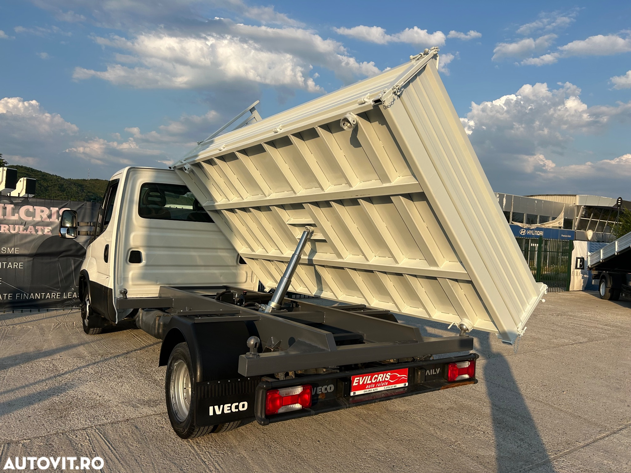 Iveco Daily 3.0 D BASCULABIL AXA DUBLA SPATE - 19