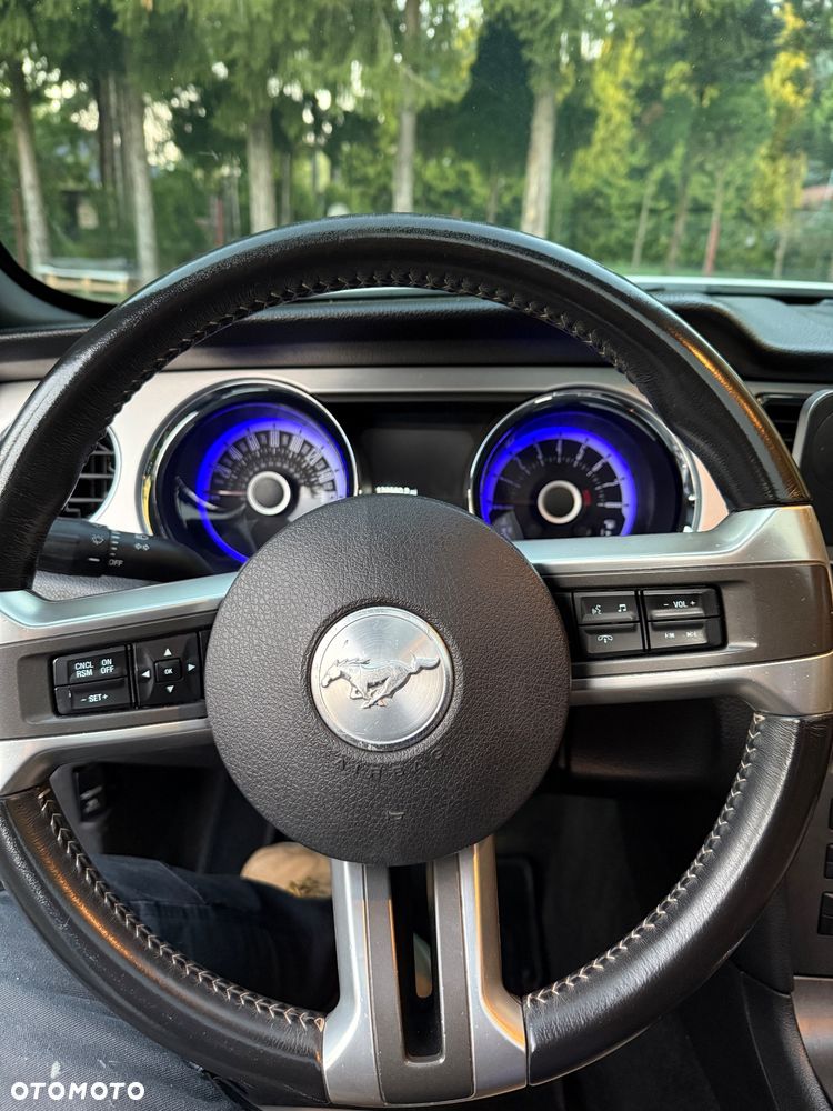 Ford Mustang 3.7 V6 Premium - 26