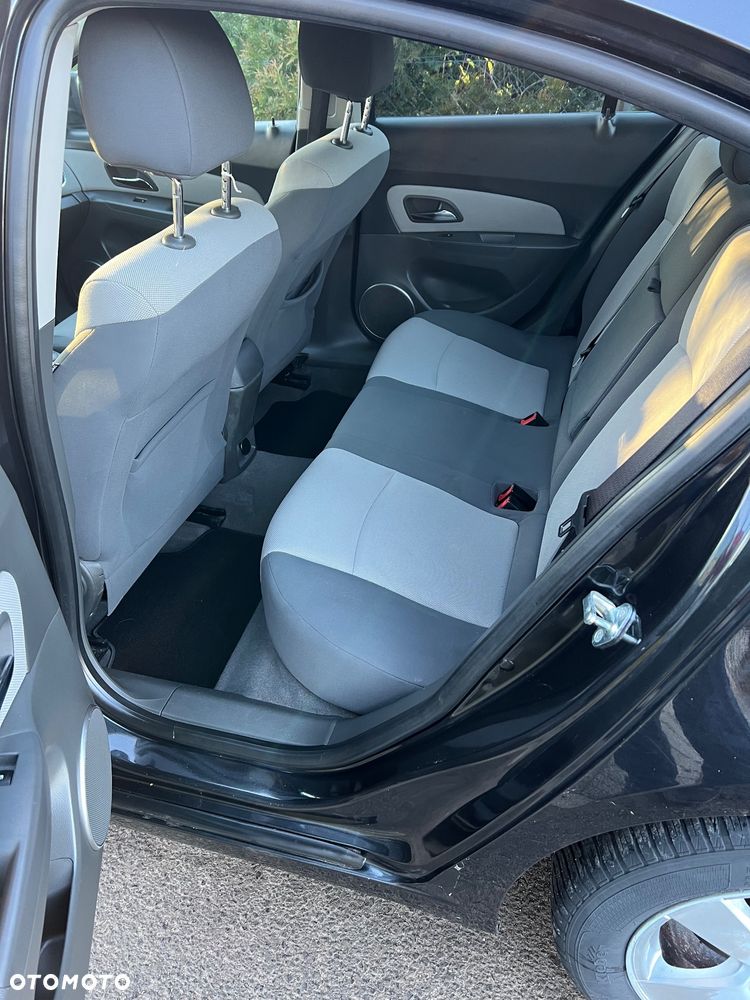 Chevrolet Cruze 1.6 - 13
