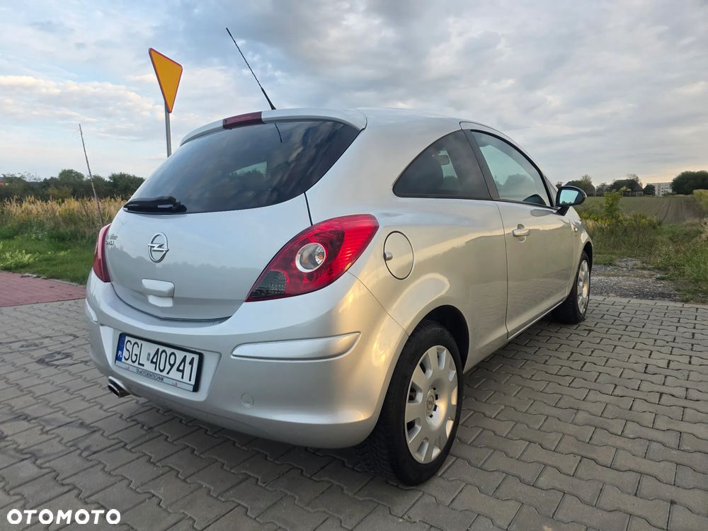 Opel Corsa - 11
