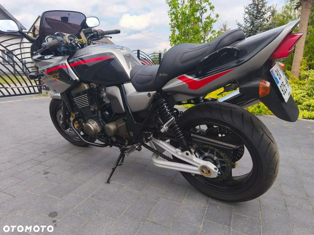 Kawasaki ZRX - 5