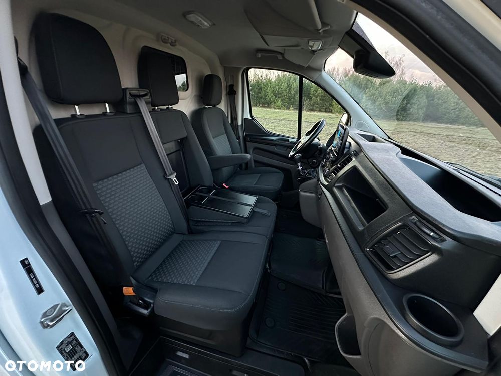 Ford Transit Custom - 19