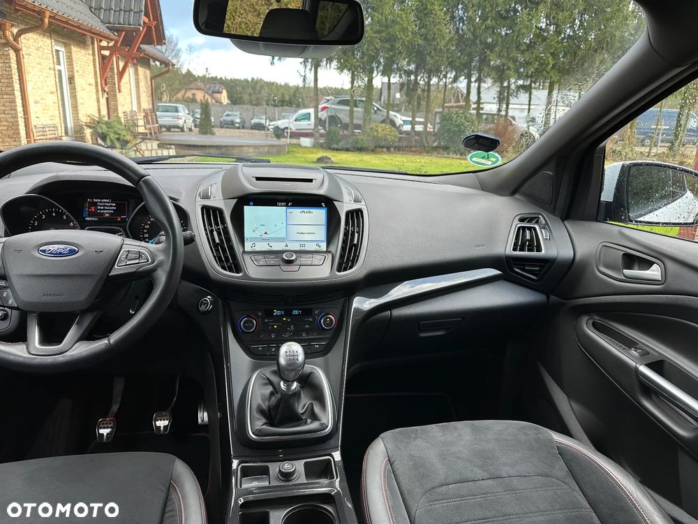 Ford Kuga 1.5 EcoBoost 2x4 ST-Line - 25