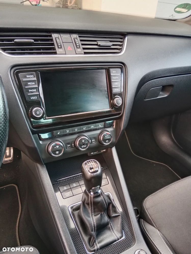 Skoda Octavia 2.0 TDI RS - 38